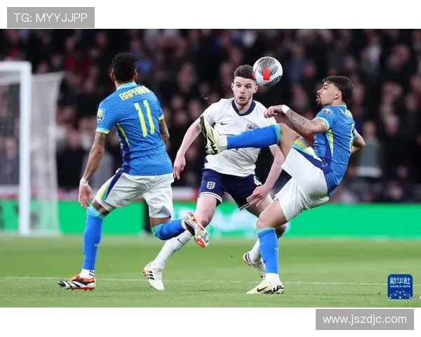 当今足球明星谁最受欢迎引发球迷热议的背后故事与影响力分析